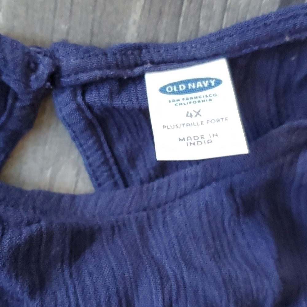 Old Navy Cold Shoulder Top Size 4XL - Picture 4 of 5